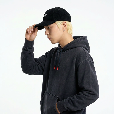 A male model wearing the Smith's 1906 UCP01 Black Cap is showing the side view.